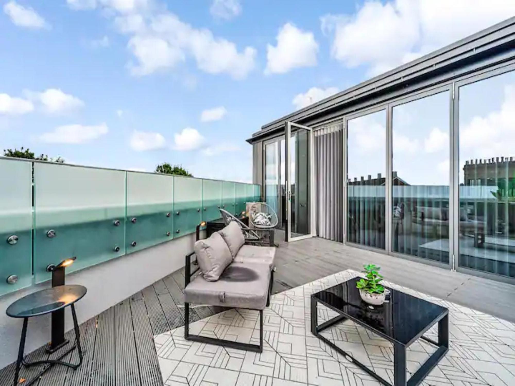 Pass The Keys Penthouse Oasis In Trendy Fulham Apartment London Exterior photo
